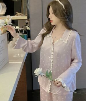 Pyjama mauve satiné ????