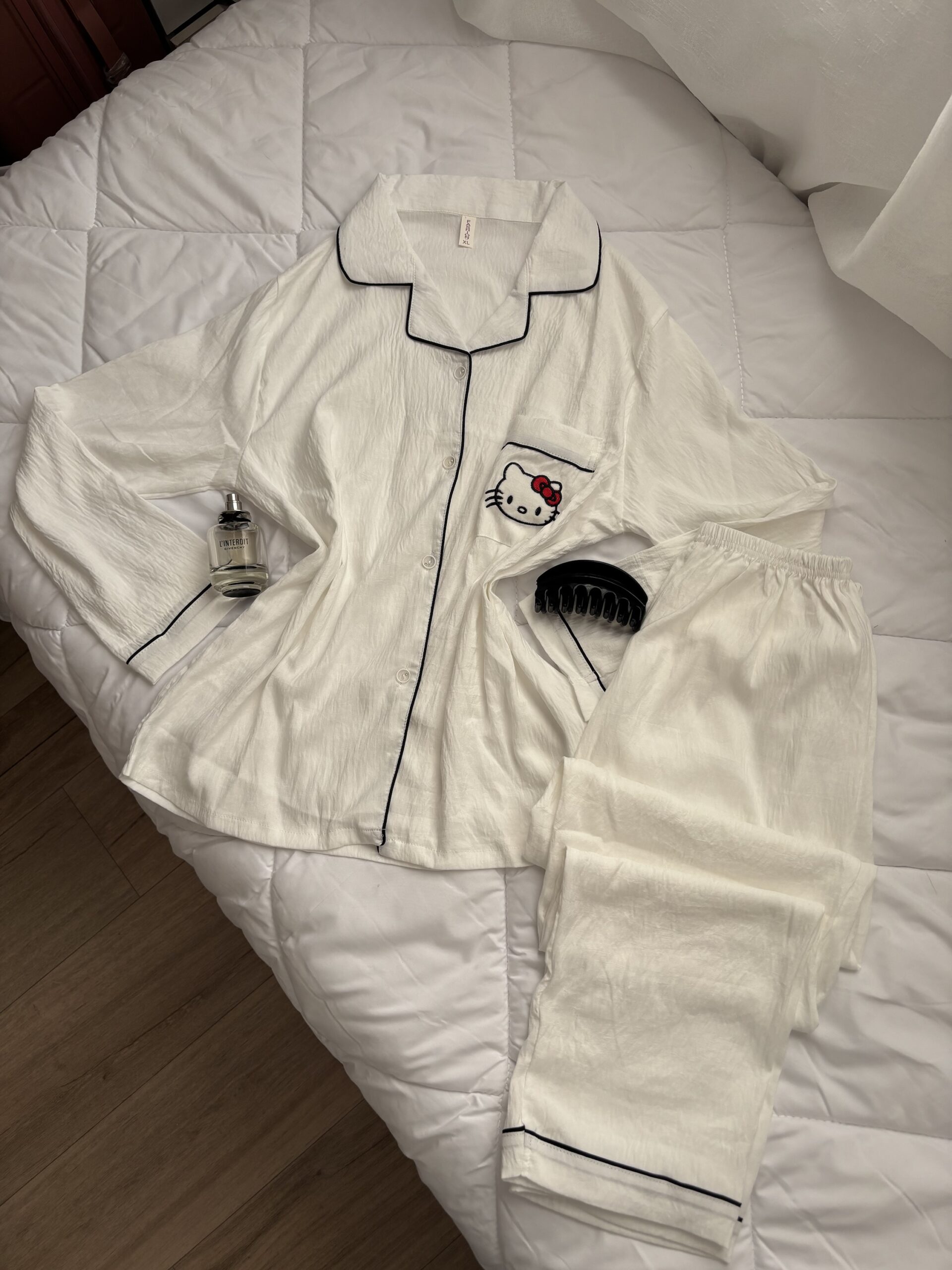 pyjama-hello-kitty-blanc%f0%9f%ab%b6%f0%9f%8f%bb