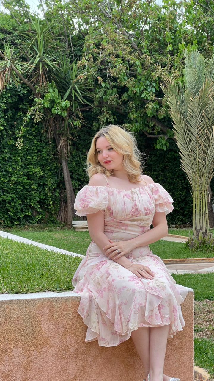 pink-dress-fleur-%f0%9f%8c%b8-%f0%9f%a9%b7